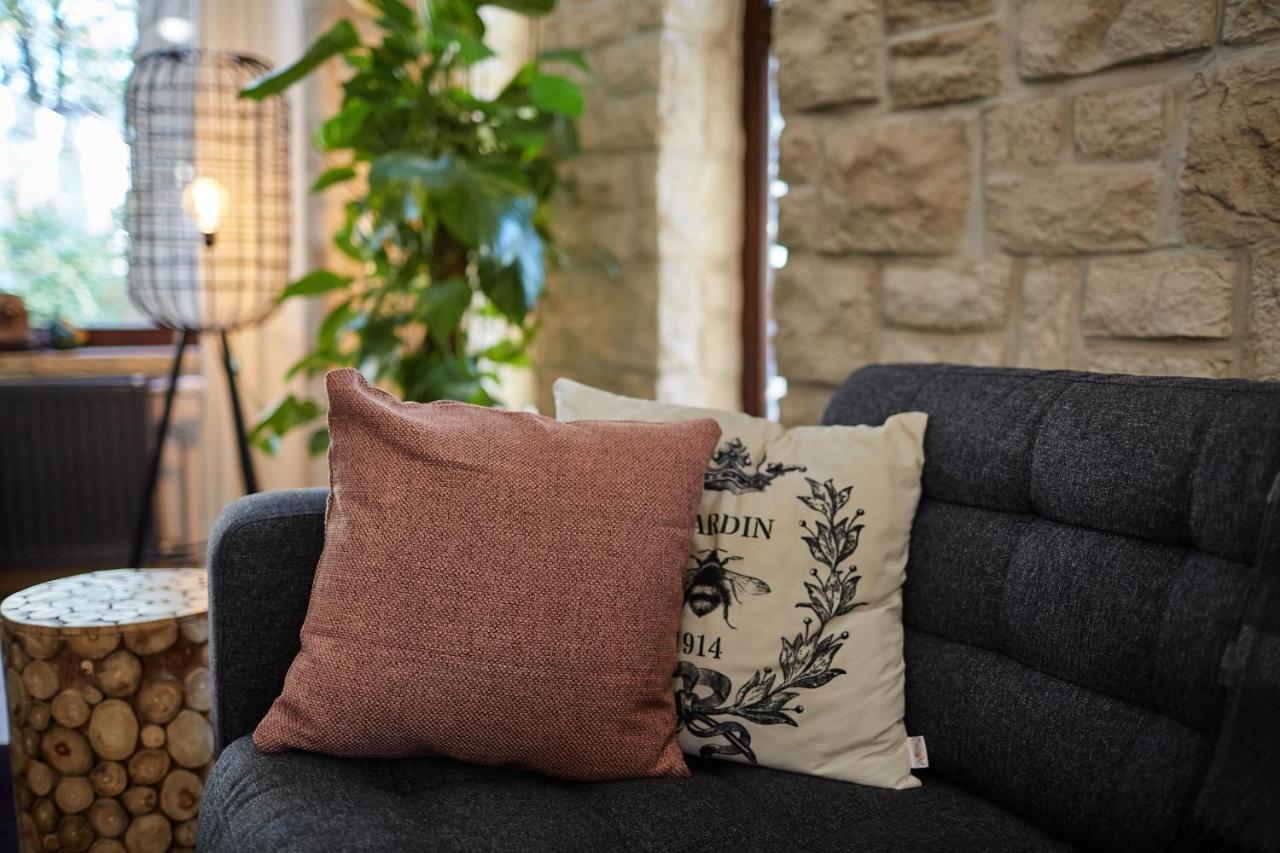 ショプロン Tercia Hubertus Panzio Bed & Breakfast エクステリア 写真