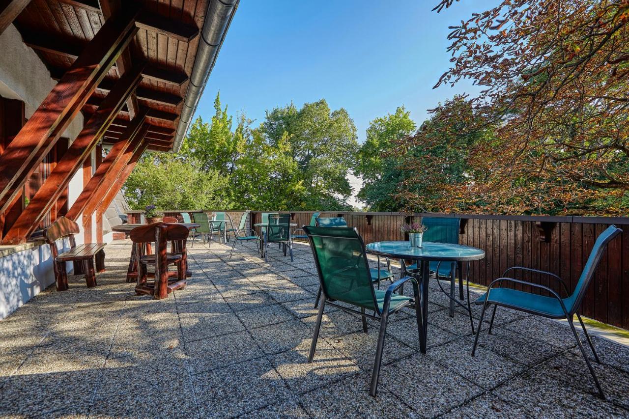 ショプロン Tercia Hubertus Panzio Bed & Breakfast エクステリア 写真