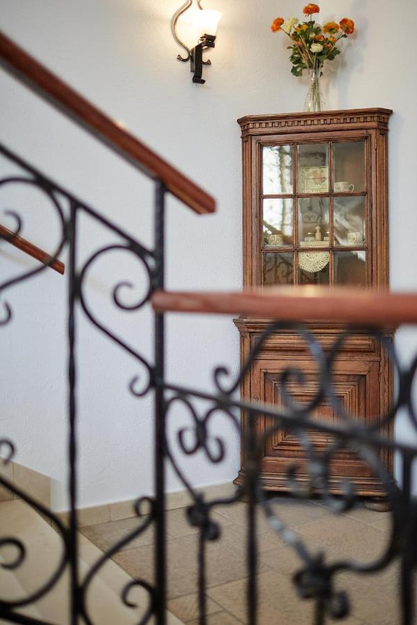 ショプロン Tercia Hubertus Panzio Bed & Breakfast エクステリア 写真