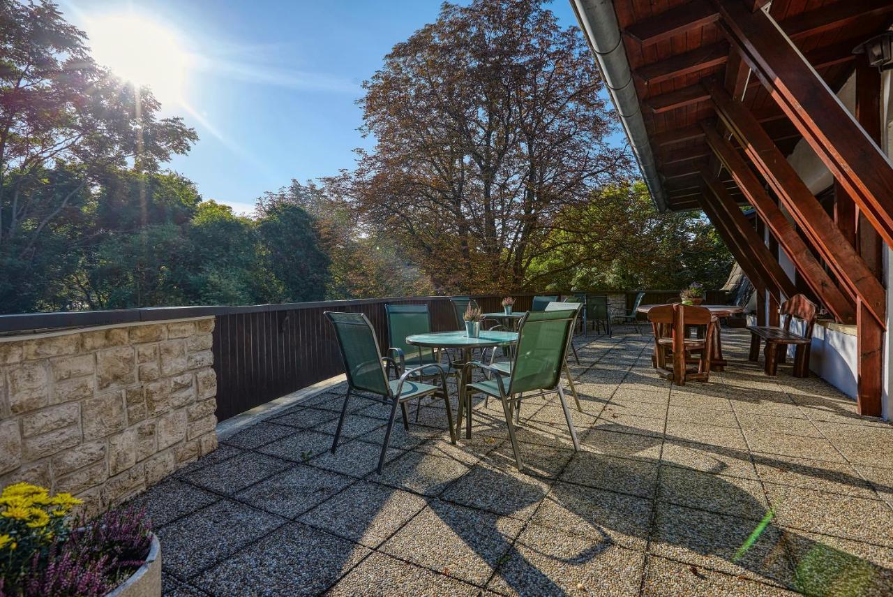 ショプロン Tercia Hubertus Panzio Bed & Breakfast エクステリア 写真