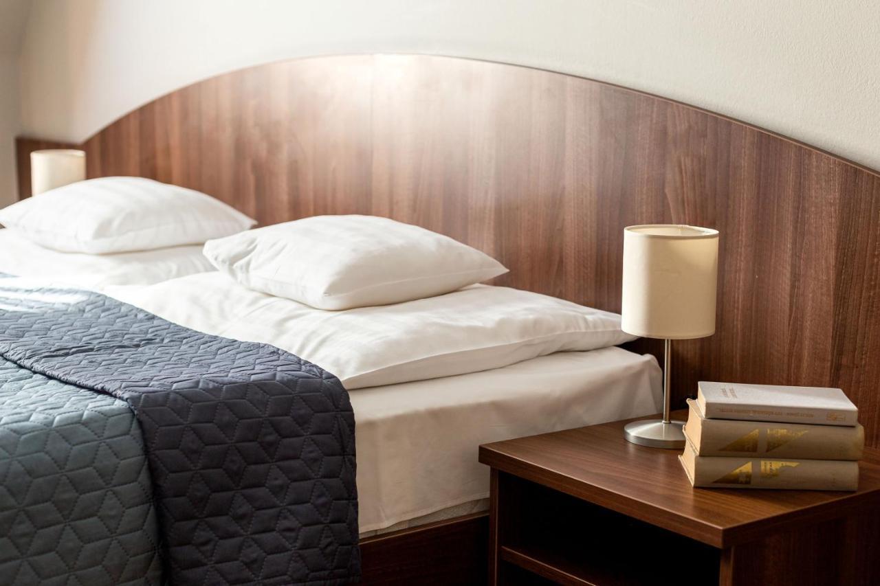 ショプロン Tercia Hubertus Panzio Bed & Breakfast エクステリア 写真